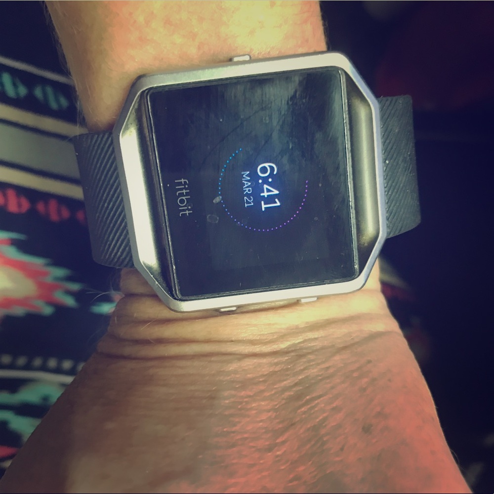 Fitbit blaze w/ charger and extra bands